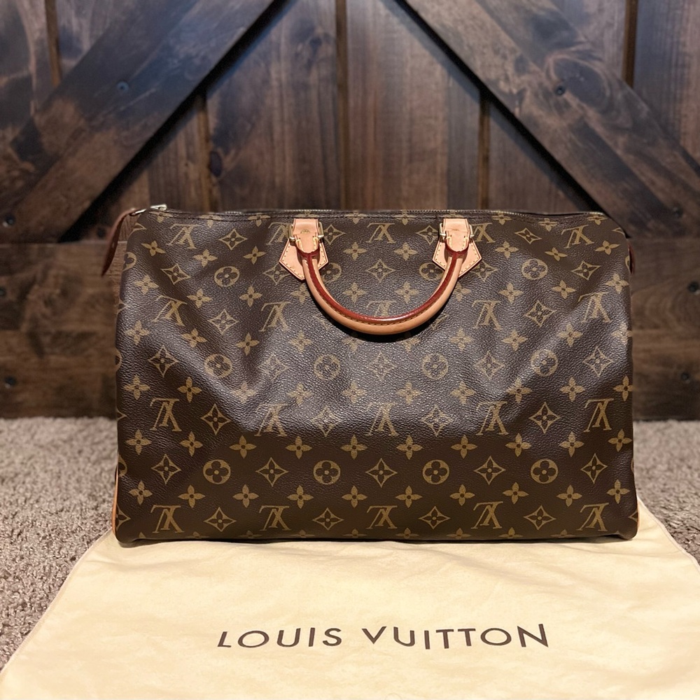 🔥SOLD: AUTHENTIC LV SPEEDY 40🔥